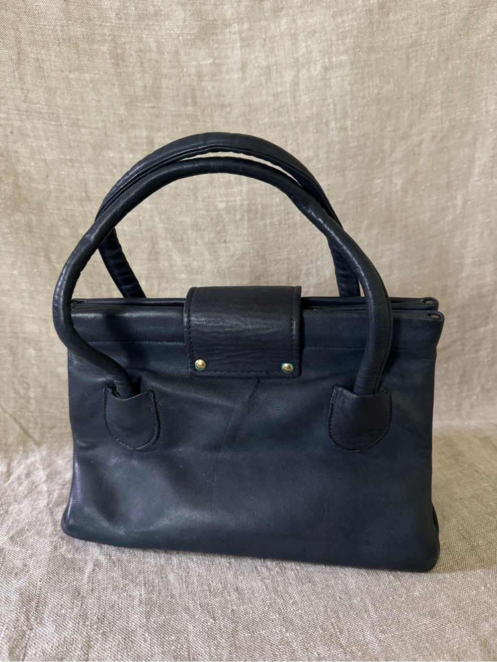 vintage mid century Margolin navy leather Kelly style handbag - Picture 4 of 9